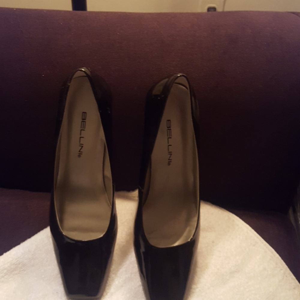 Black Patent Leather Pumps (Size 9.5)